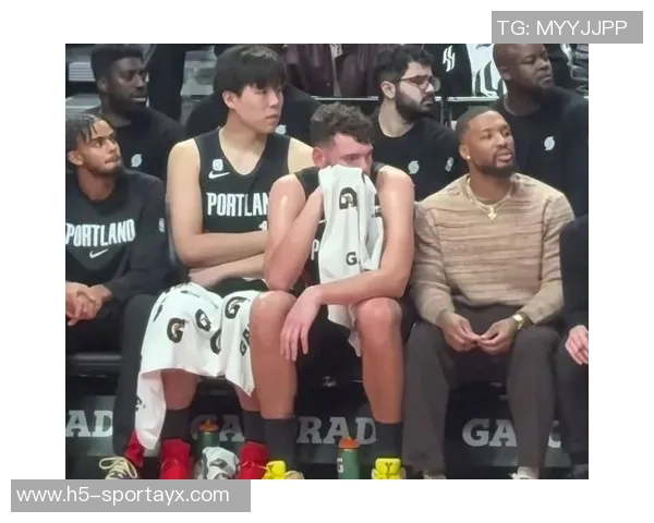 开拓者小阵容展现锋线运动潜力小杨登场时间或将缩减